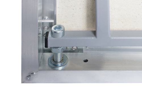 Фото Люк под плитку Инженер-2 50х30 в интернет-магазине napolke.by