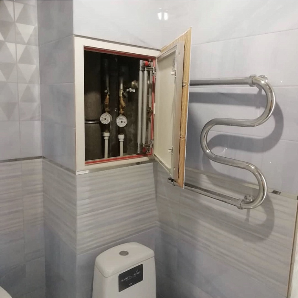 Ревизионный люк невидимка Евроформат ЕТР 50-60 в интерьере