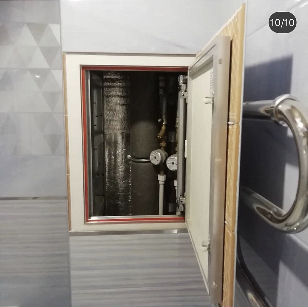 Ревизионный люк невидимка Евроформат ЕТР 50-60 в интерьере