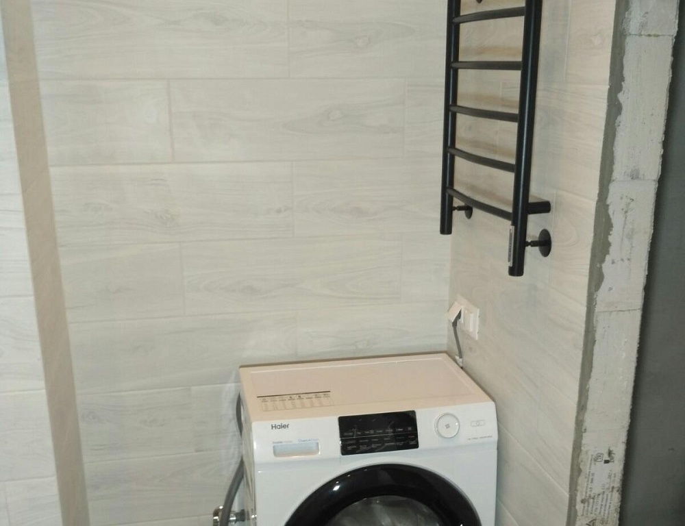 Ревизионный люк невидимка ЭКОЛЮК 3d 60-60 в интерьере